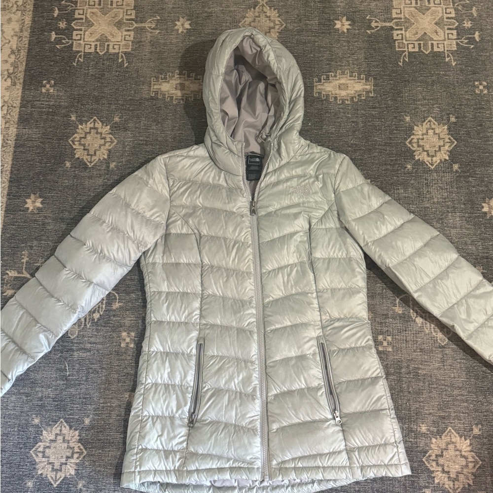 The North Face Women's Light Gray Puffer Jacket